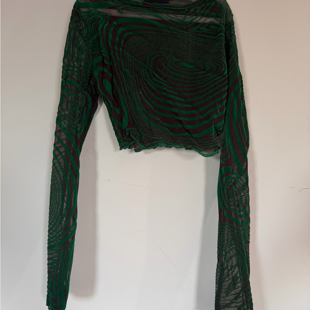 PrettyLittleThing Green and Black Swirl Crop Top